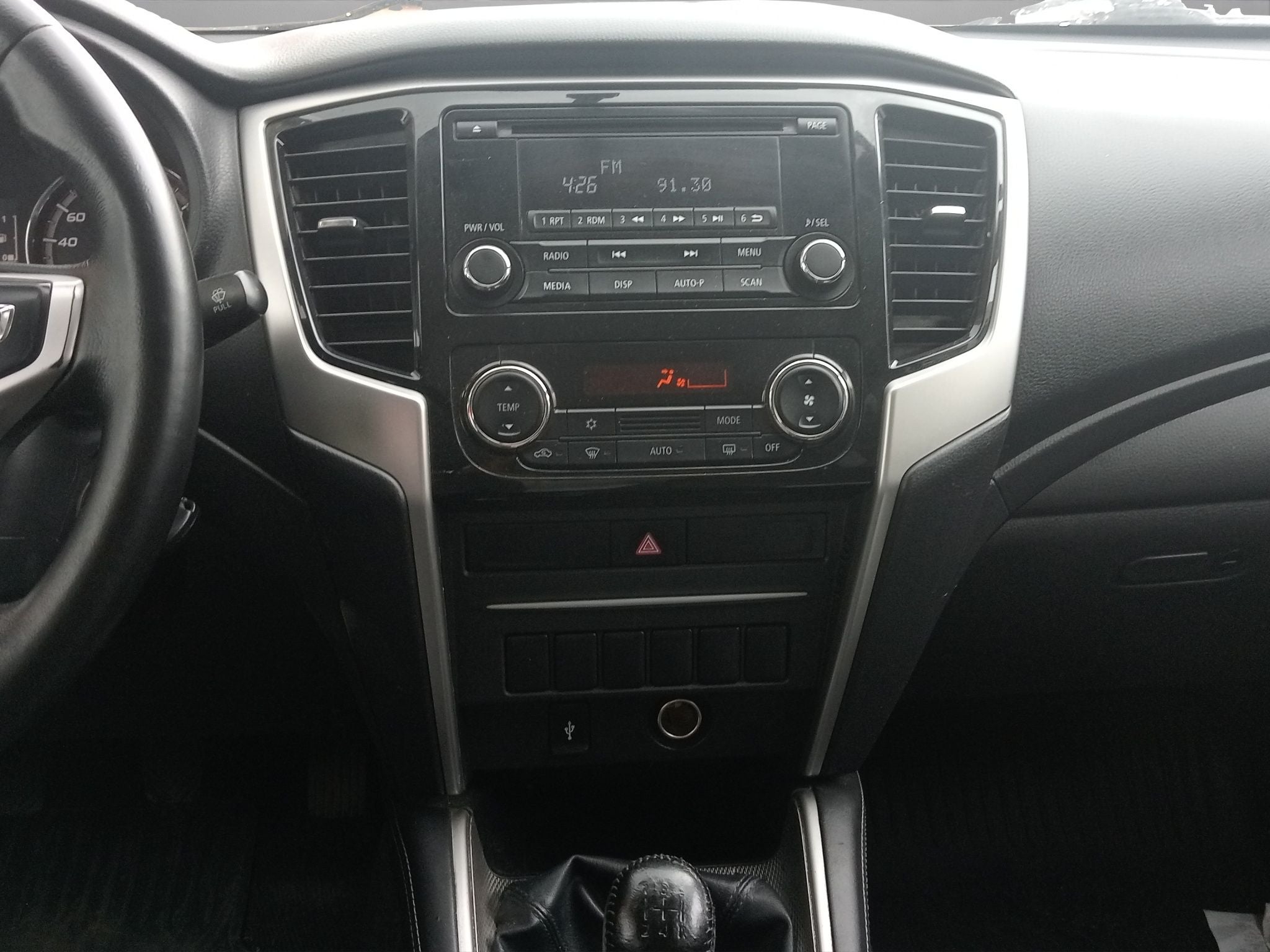 2023 Mitsubishi L200 2.4 Glx Cabina Doble 4x2 Mt