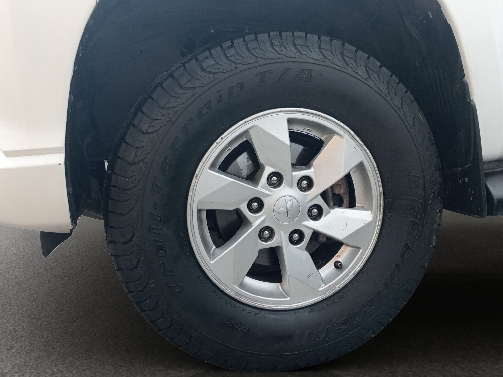 2023 Mitsubishi L200 2.4 Glx Cabina Doble 4x2 Mt