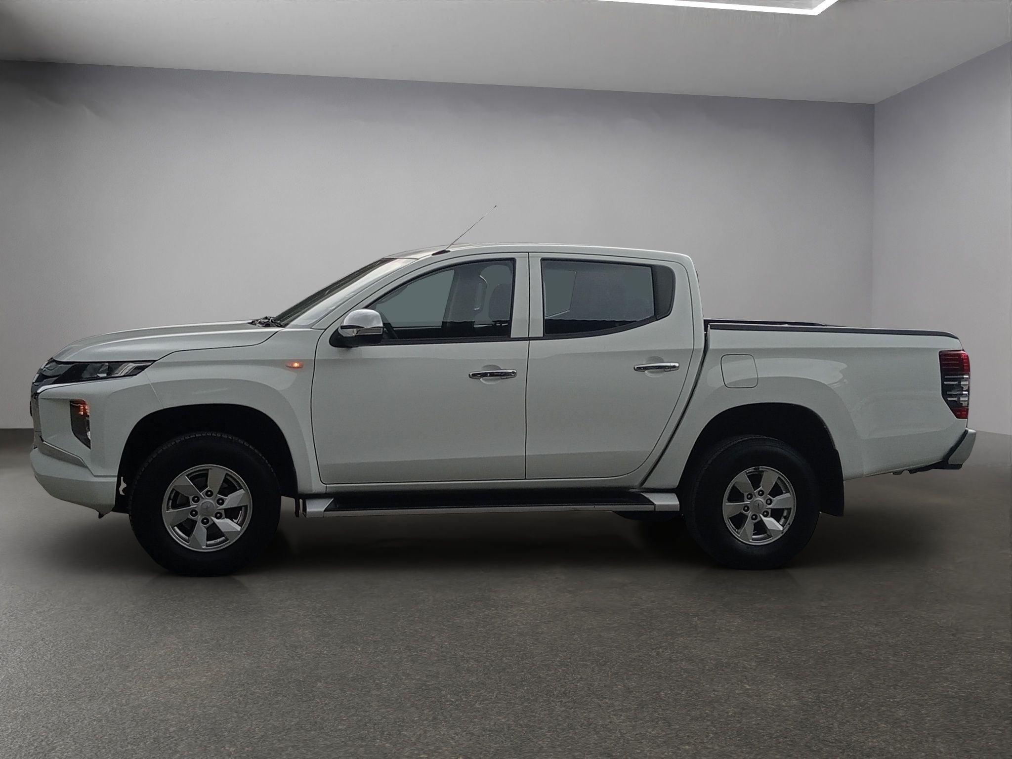 2023 Mitsubishi L200 2.4 Glx Cabina Doble 4x2 Mt