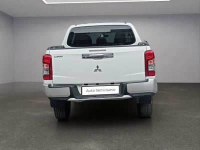 2023 Mitsubishi L200 2.4 Glx Cabina Doble 4x2 Mt