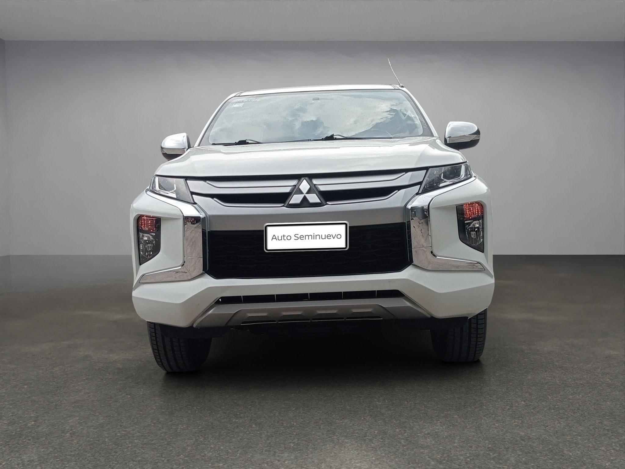 2022 Mitsubishi L200 2.4 Glx Cabina Doble 4x2 Mt