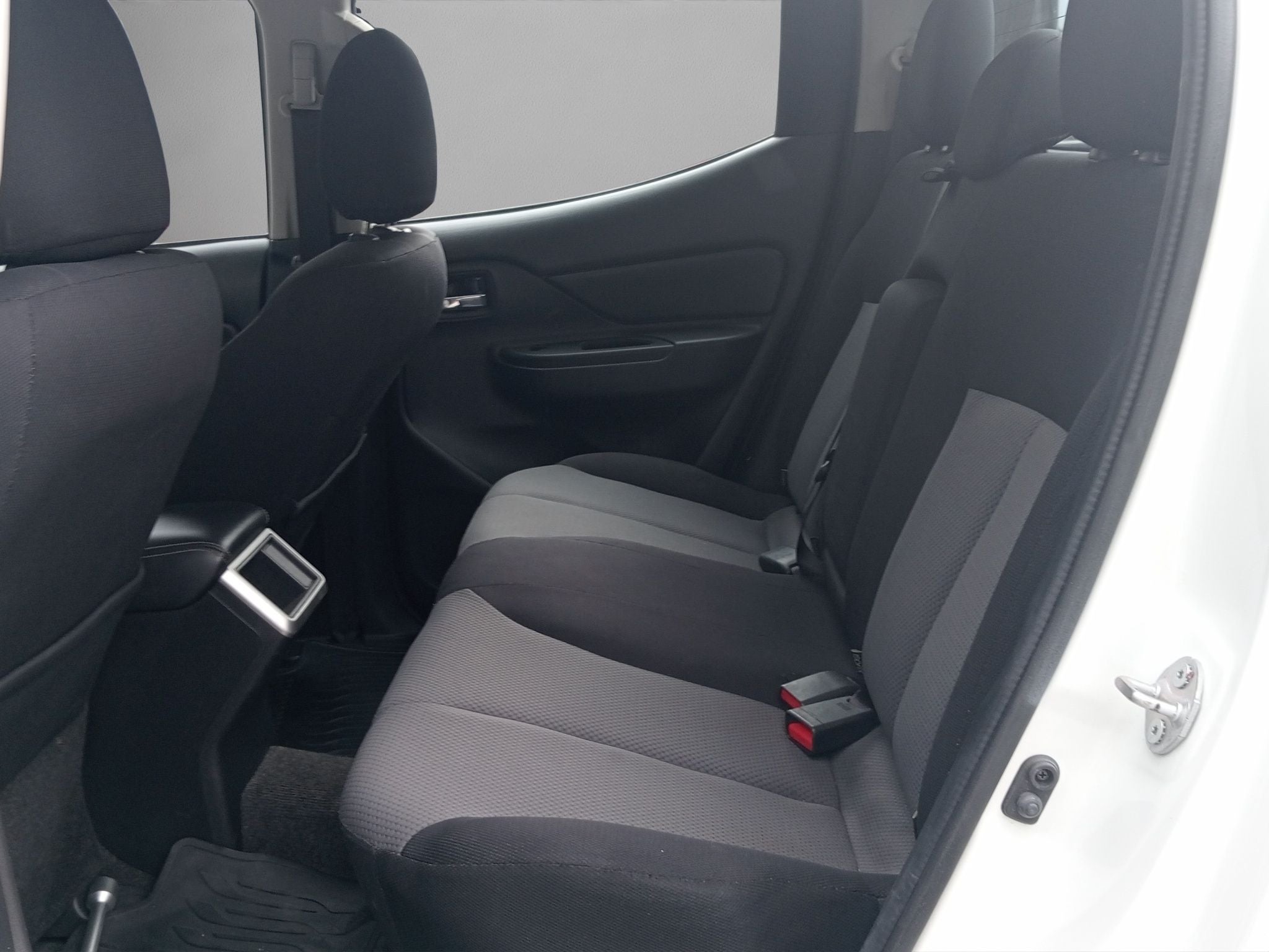 2022 Mitsubishi L200 2.4 Glx Cabina Doble 4x2 Mt