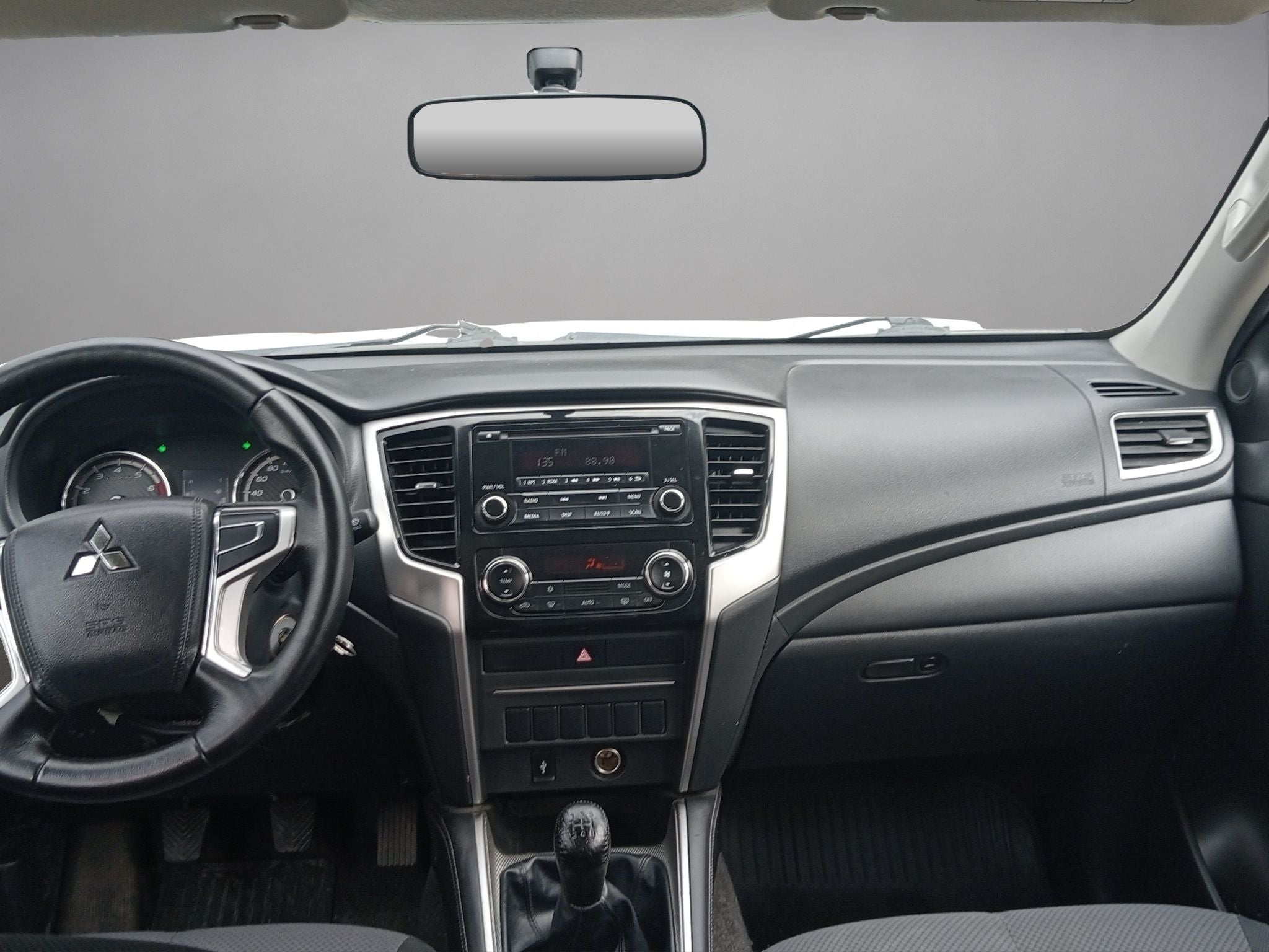 2022 Mitsubishi L200 2.4 Glx Cabina Doble 4x2 Mt