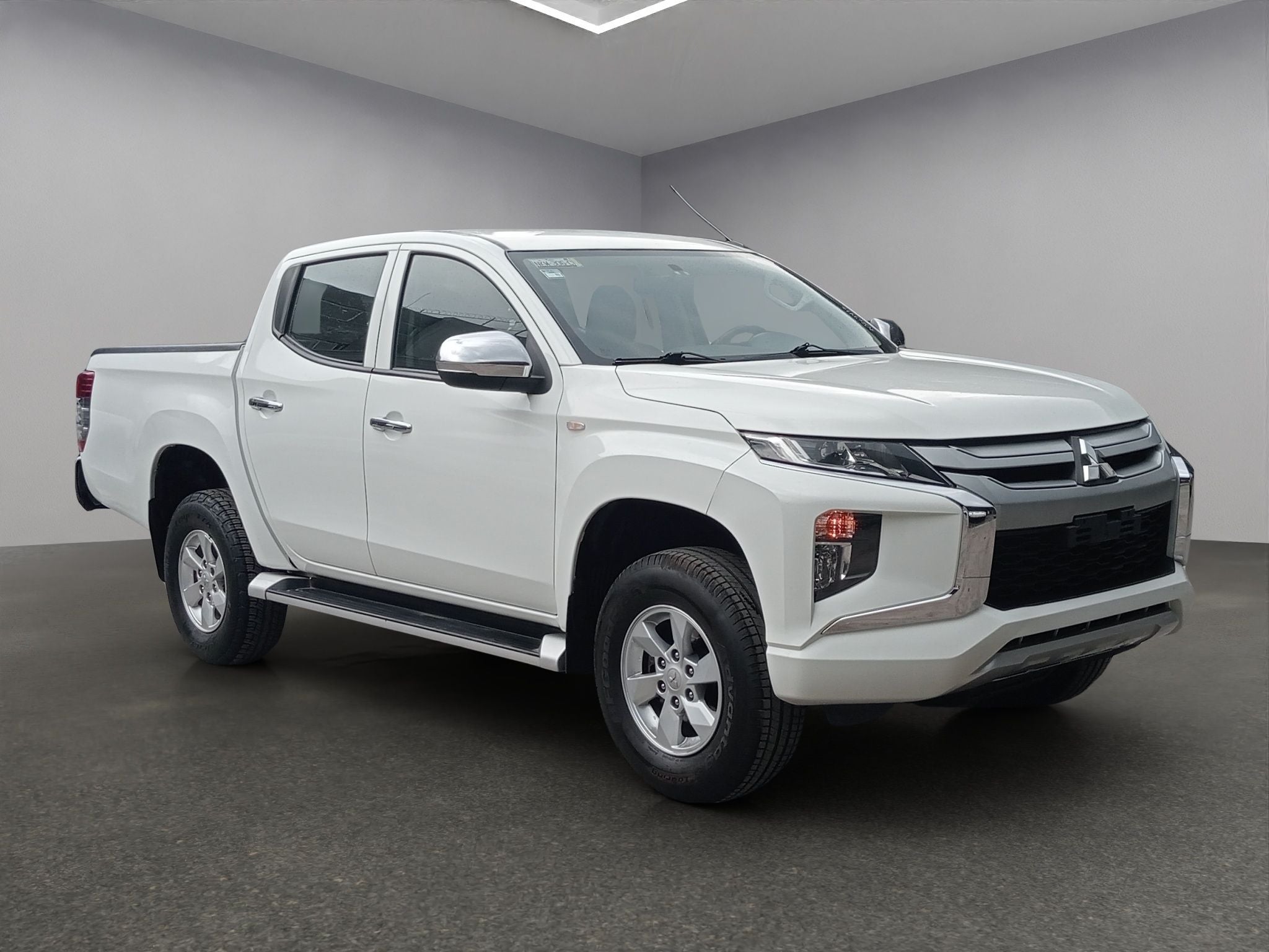 2022 Mitsubishi L200 2.4 Glx Cabina Doble 4x2 Mt
