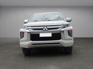 2022 Mitsubishi L200 2.4 Glx Cabina Doble 4x2 Mt