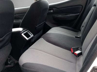 2023 Mitsubishi L200 2.4 Glx Cabina Doble 4x2 Mt