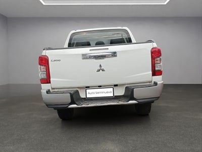 2023 Mitsubishi L200 2.4 Glx Cabina Doble 4x2 Mt