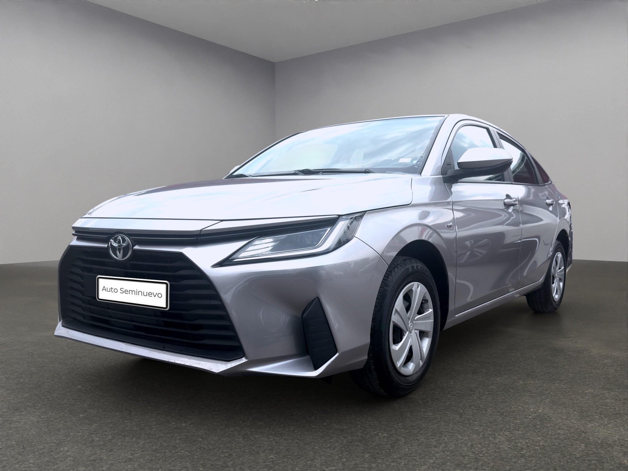 2025 Toyota YARIS 4P SEDAN BASE L41.5 AUT
